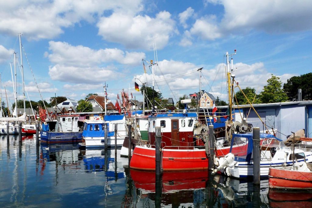 hafen ostsee-urlaub niendorf