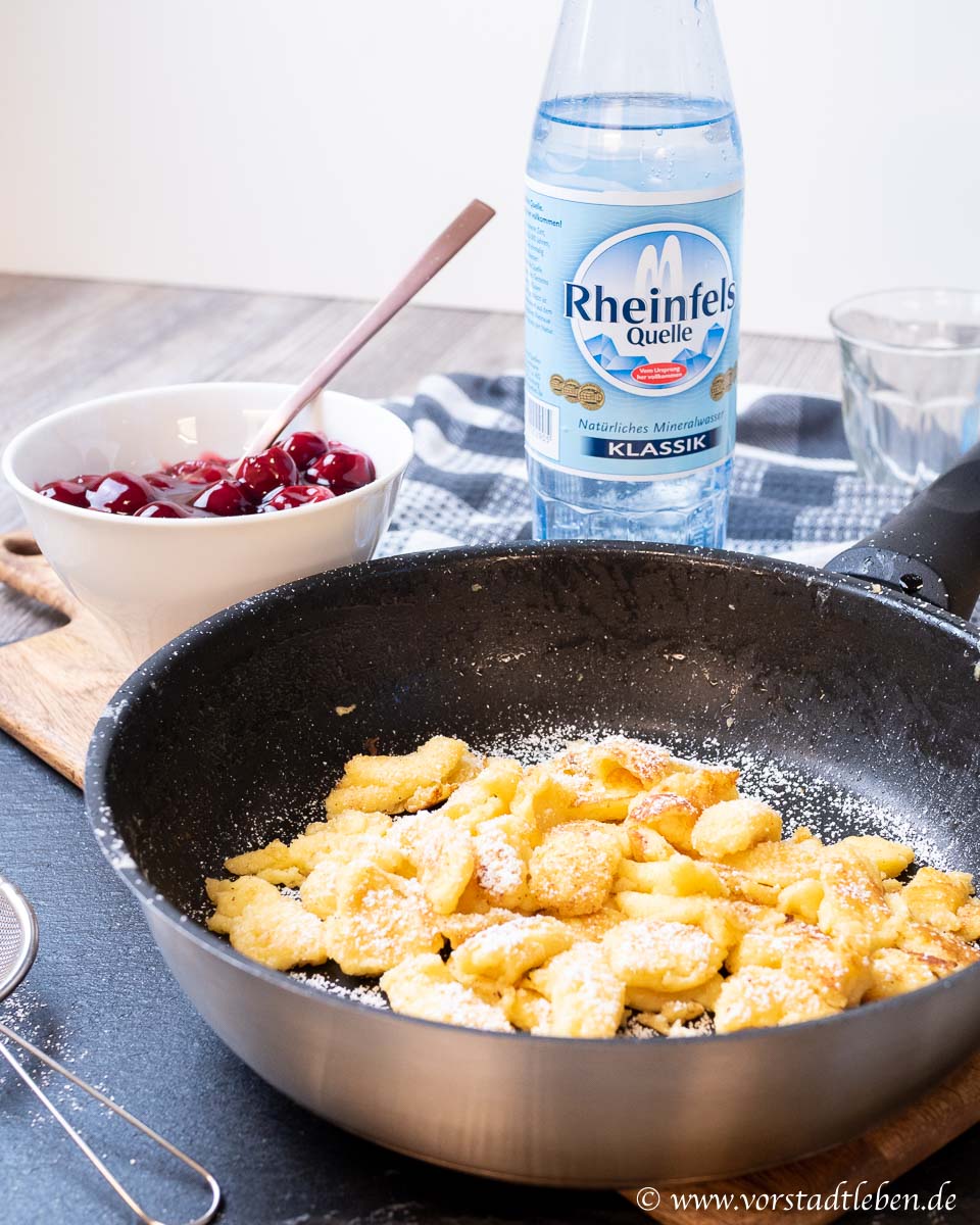 Rheinfels Quelle Rezept Kaiserschmarrn mit heissen kirschen