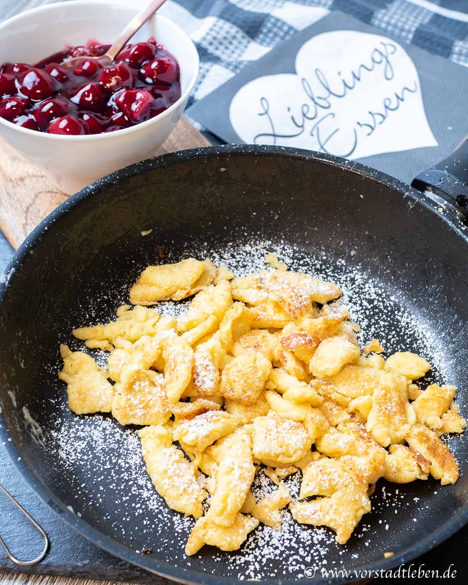 dessert nachtisch rezept kaiserschmarrn mit heissen kirschen