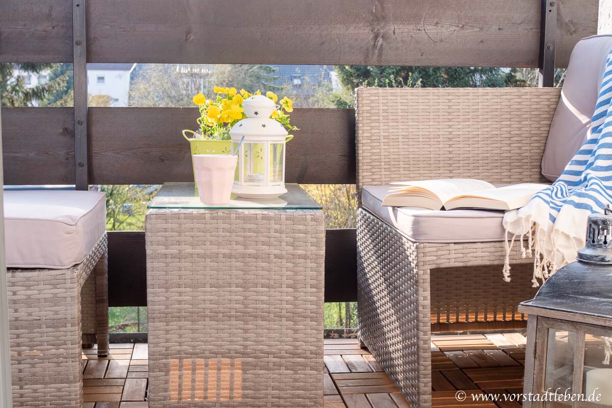 Rattan Lounge kleiner Balkon