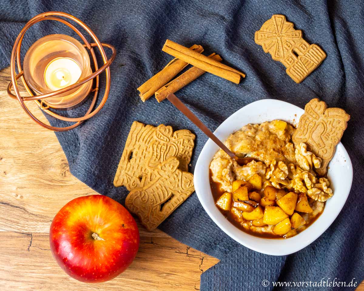 Fruehstueck im Winter Porridge