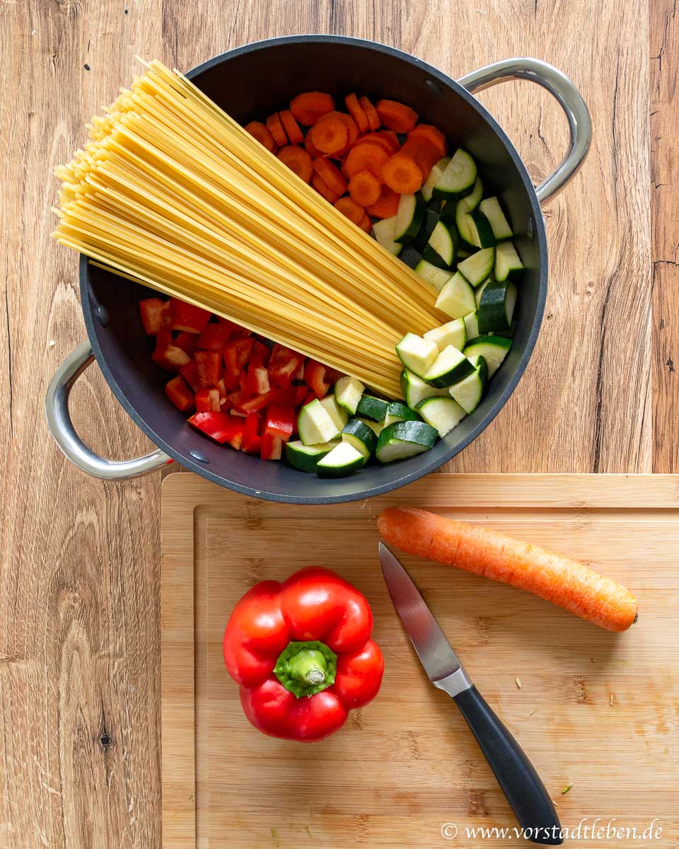 One Pot Curry Pasta