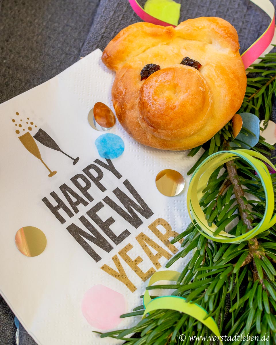 neujahr gluecksschweinchen rezept backen ohne hefe