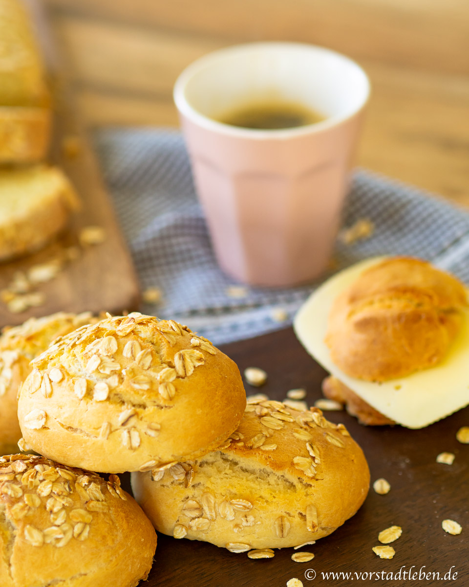 Fruehstuecksbroetchen ohne Hefe backen